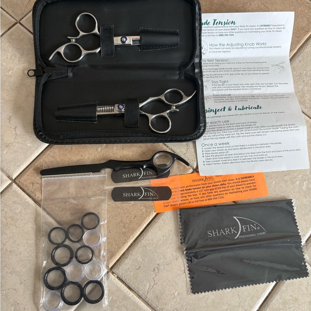 SHARK FIN  Japanese Stainless steel  PROFESSIONAL   Barber/cosmetology  shinzu